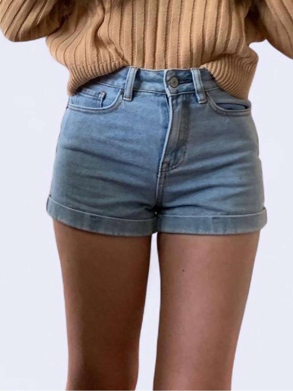 PacSuns Women’s High Waisted Mom Shorts size 28